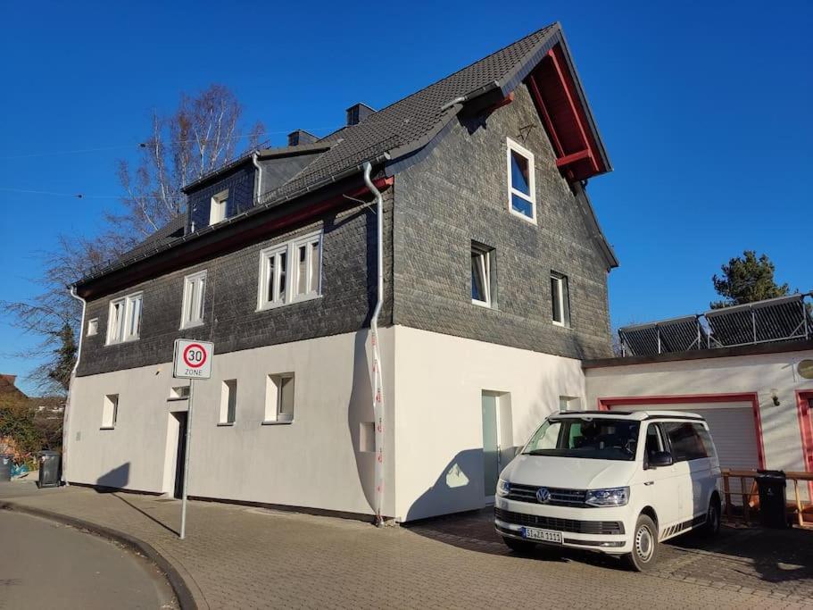 Kinderklinik, 600M Zum Bahnhof 2B Siegen Exterior photo